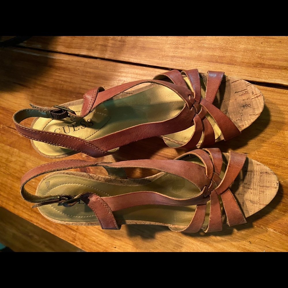 Guess wedge sandal